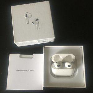Apple Airpods 3rd Gen - 2021 release